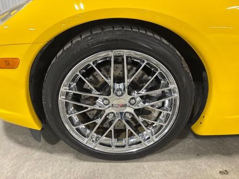 Used 2006 Chevrolet Corvette Convertible w/ Preferred Equipment Group RWD image 23