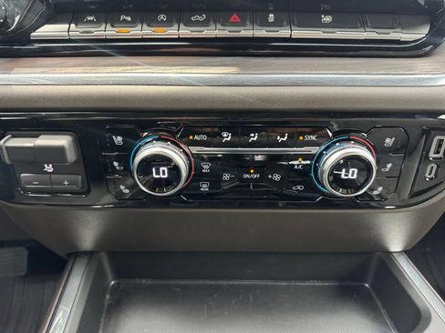 Certified 2025 GMC Sierra 1500 SLT w/ SLT Convenience Package RWD image 20