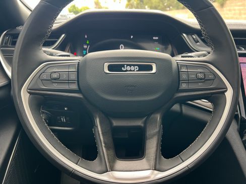 Used 2024 Jeep Grand Cherokee Limited 4xe AWD/4WD image 24