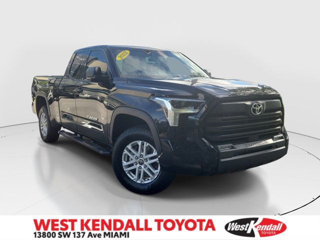 Used 2022 Toyota Tundra SR5 w/ SR5 Convenience Package AWD/4WD image 1