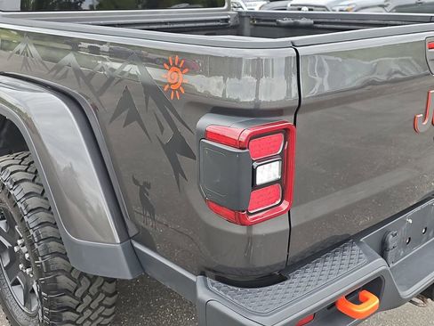 Used 2022 Jeep Gladiator Mojave w/ Dual Top Group AWD/4WD image 34