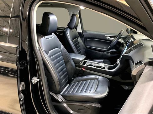 Used 2024 Ford Edge SEL w/ Convenience Package image 8