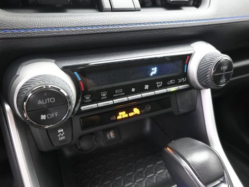 Used 2025 Toyota RAV4 SE AWD/4WD image 22