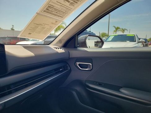 Used 2025 Kia K4 FWD image 28