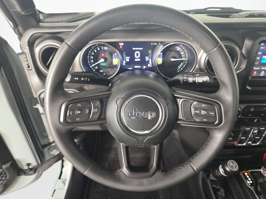 Used 2023 Jeep Wrangler Unlimited AWD/4WD image 14