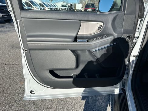 New 2025 Ford Expedition Max Active image 33