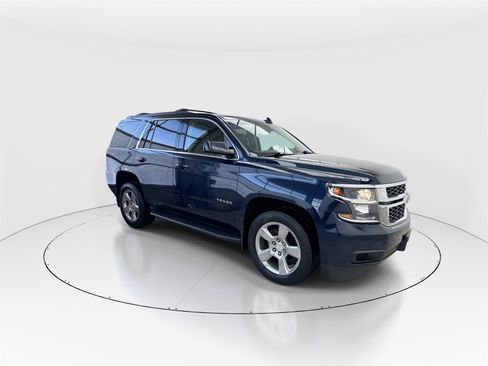 Used 2018 Chevrolet Tahoe LT image 2
