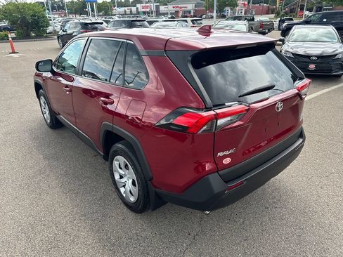 Used 2024 Toyota RAV4 LE AWD/4WD image 5