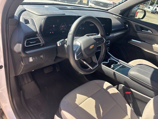 Used 2024 Chevrolet Traverse LT w/ LPO, Floor Liner Package FWD image 18