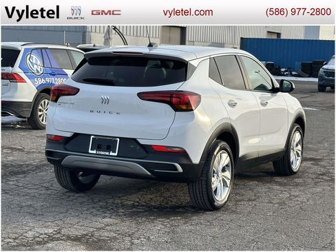 Used 2024 Buick Encore GX Preferred w/ Comfort Package image 3