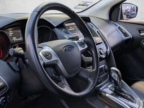 Used 2014 Ford Focus Titanium image 9