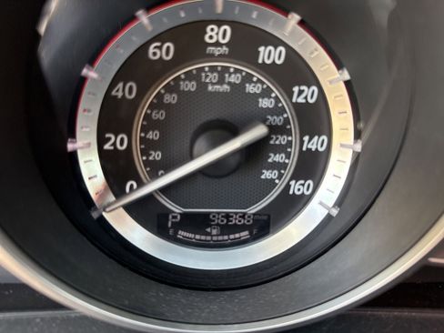 Used 2014 MAZDA MAZDA3 i SV image 21