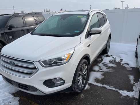 Used 2018 Ford Escape Titanium w/ Ford Safe & Smart Package image 4