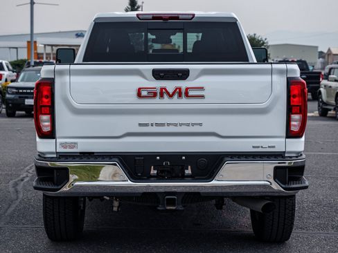 Used 2025 GMC Sierra 2500 SLE w/ SLE Value Package; AWD/4WD image 5