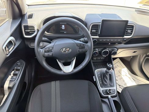 Certified 2026 Hyundai Venue SEL FWD image 9