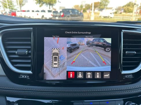 New 2026 Chrysler Pacifica Pinnacle w/ Trailer Tow Group image 70