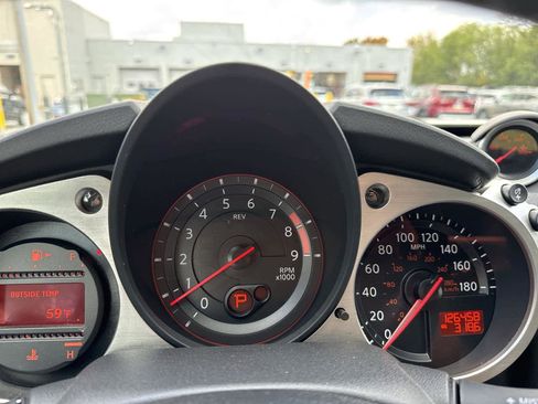 Used 2013 Nissan 370Z Coupe image 24