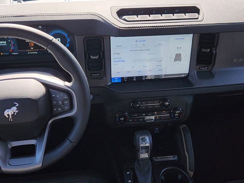 New 2025 Ford Bronco Badlands image 16