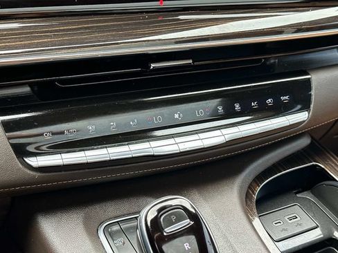 Used 2022 Cadillac Escalade ESV Sport w/ Touring Package AWD/4WD image 32