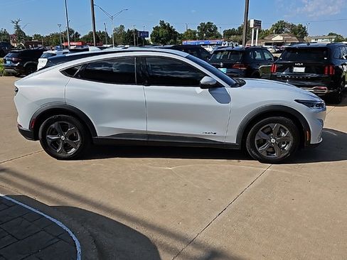 Used 2022 Ford Mustang Mach-E Select image 4