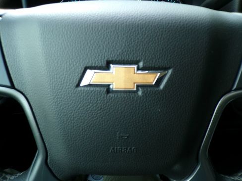 Used 2018 Chevrolet Silverado 1500 LT w/ All Star Edition AWD/4WD image 30