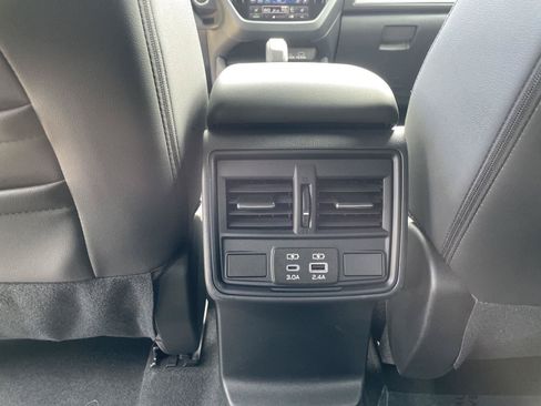 Certified 2025 Subaru Forester Premium AWD/4WD image 24