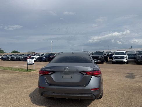 Used 2024 Nissan Sentra SV image 18