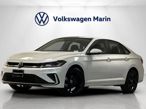 New 2025 Volkswagen Jetta SE image 1