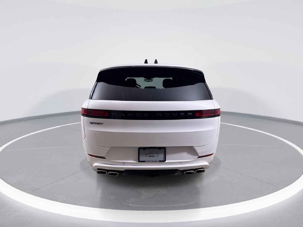 New 2027 Land Rover Range Rover Sport Dynamic SE AWD/4WD image 7