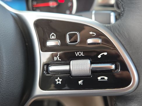 Used 2022 Mercedes-Benz GLC 300 image 25
