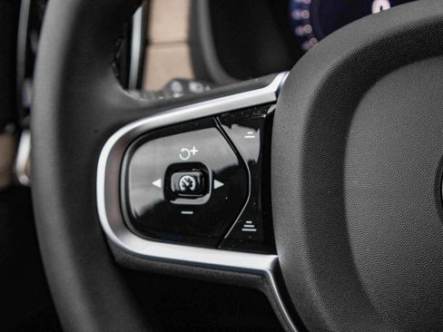 New 2026 Volvo XC90 B5 Core image 38