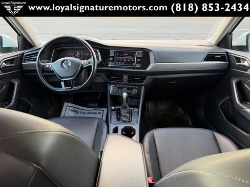 Used 2019 Volkswagen Jetta SE image 13