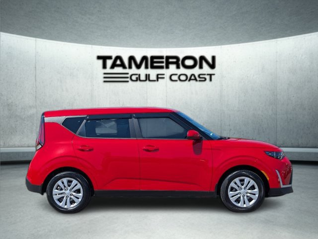 Used 2025 Kia Soul LX FWD image 8