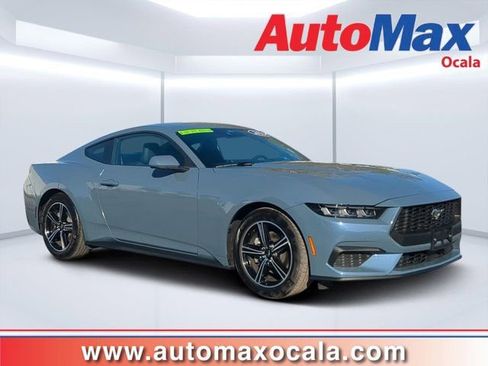 Used 2025 Ford Mustang Coupe RWD image 1