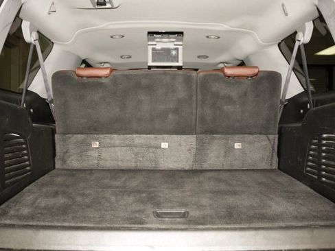 Used 2019 Chevrolet Suburban Premier w/ Premier Plus Edition image 10