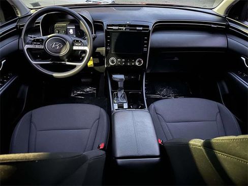 Used 2023 Hyundai Tucson SE image 17