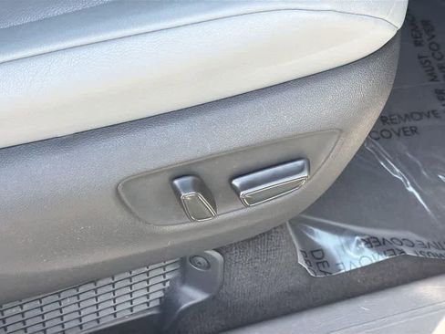 Used 2023 Toyota Sienna XLE image 42