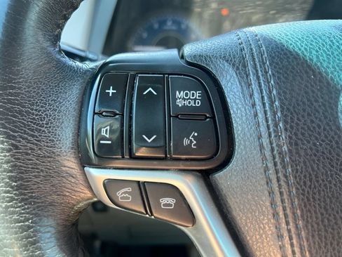 Used 2017 Toyota Sienna XLE w/ XLE Navigation Package AWD/4WD image 24