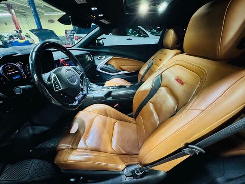 Used 2020 Chevrolet Camaro SS RWD image 12