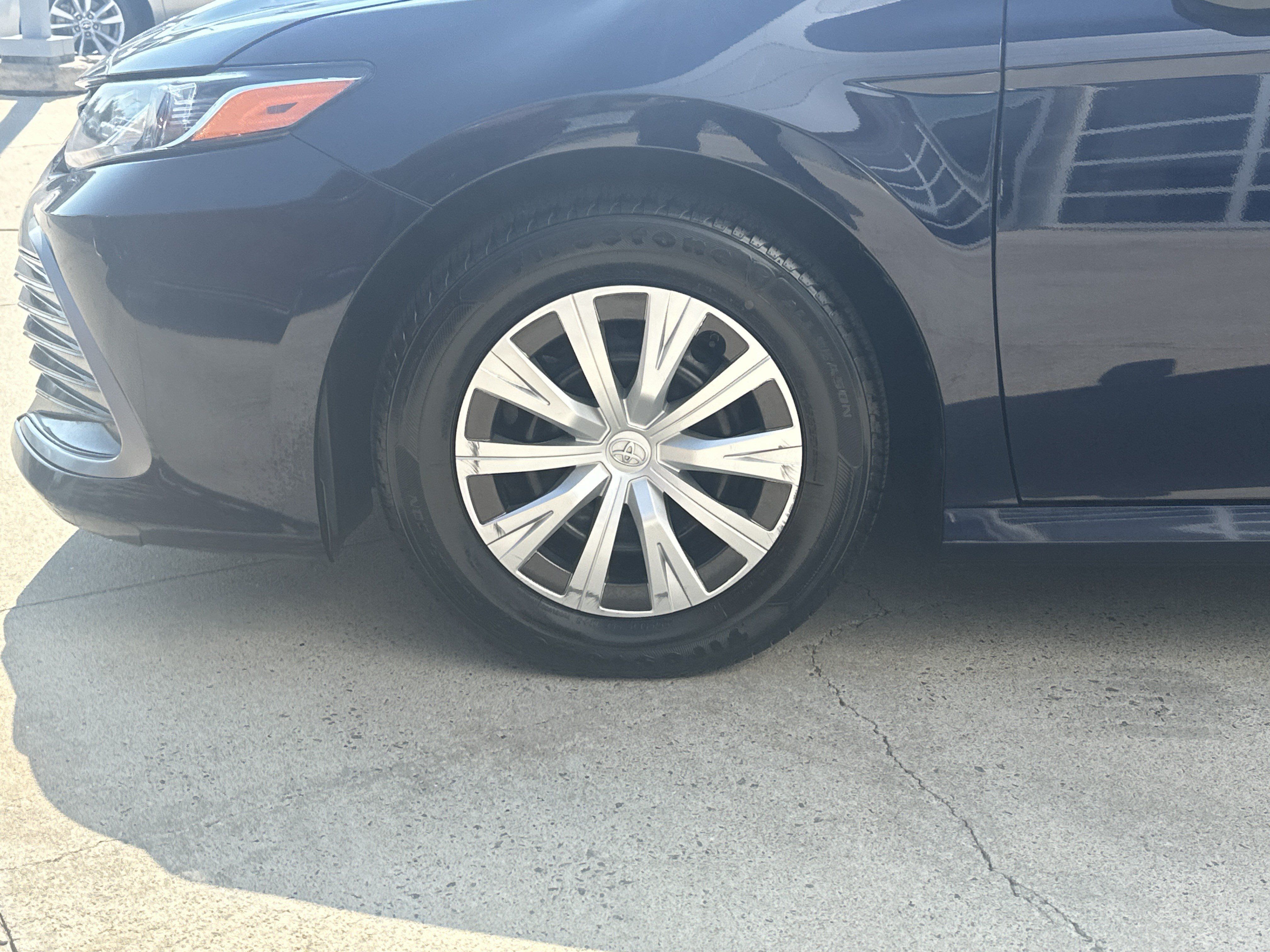 Used 2022 Toyota Camry LE FWD image 32