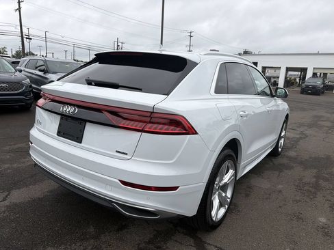 Used 2023 Audi Q8 Premium AWD/4WD image 5