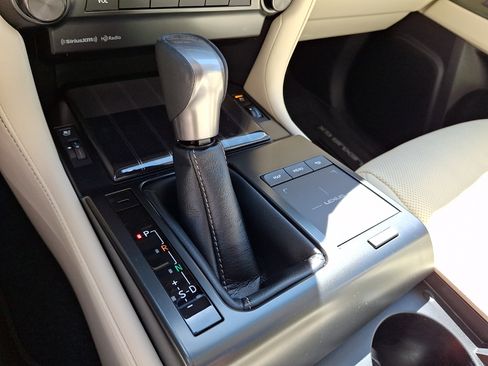 Used 2023 Lexus GX 460 Premium w/ Premium Package AWD/4WD image 16