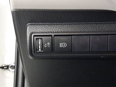 Used 2021 Toyota Corolla SE image 23