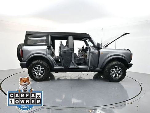 Used 2024 Ford Bronco Badlands image 44