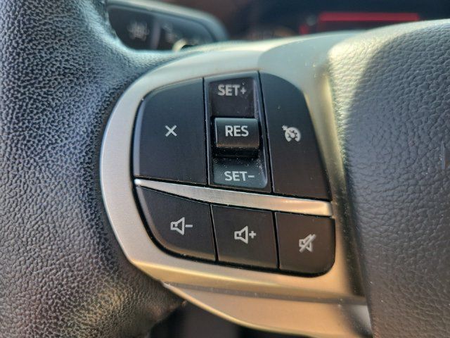 Used 2021 Ford Explorer XLT w/ Equipment Group 202A AWD/4WD image 32