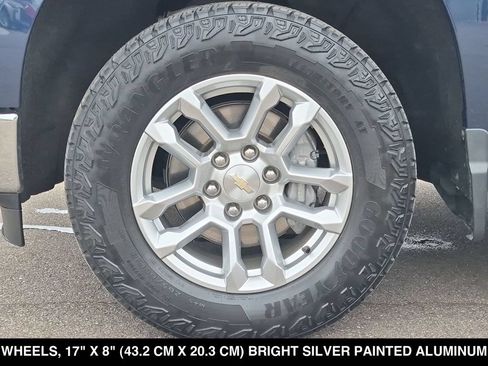Used 2022 Chevrolet Silverado 1500 LT AWD/4WD image 17