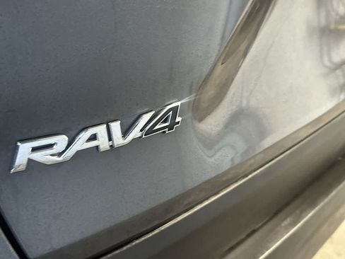 Used 2025 Toyota RAV4 XLE FWD image 10