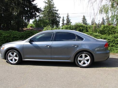 Used 2013 Volkswagen Passat 2.5 SE FWD image 13