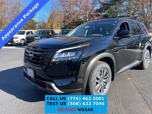 New 2025 Nissan Pathfinder SV image 1
