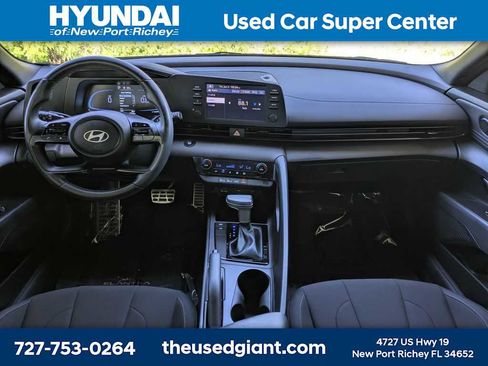Certified 2025 Hyundai Elantra Sport FWD image 15